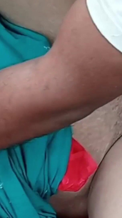Fuck Udendørs Jungle Med Min Stedsøster Kneppe Bedste udendørs sex video med yngre stedbror | Klip 3