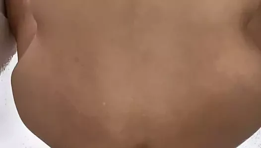 Adam onun popo fişi sürme