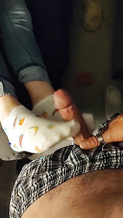 White fruity Sockjob Footjob Sockjob - spust na skarpetki