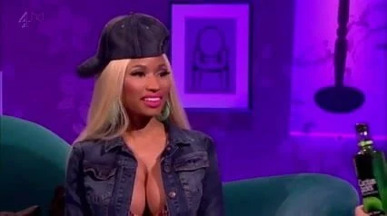 Nicki Minaj - Alan Carr, болтливый мужчина (02-11-2012)