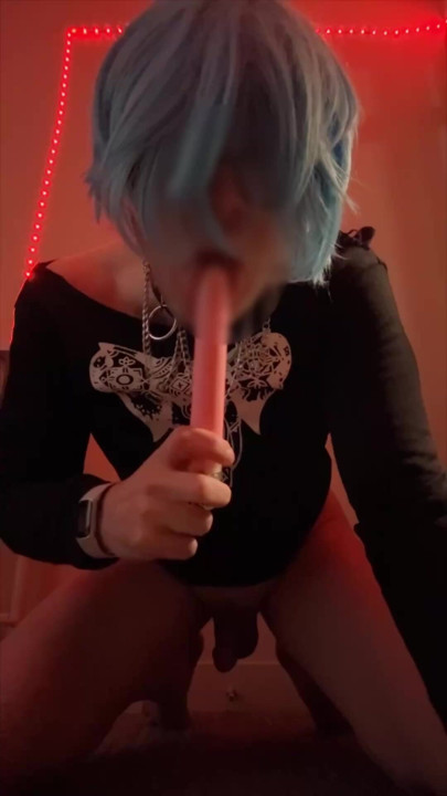 Sissy Boy Talking Dirty in Arabic!