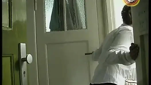 Hinter Deutschen Türen Wird Fleißig Gefickt - Kompletter Film