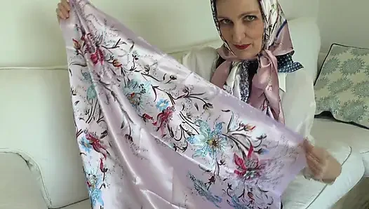 Saten eşarp sevgilisi ve parlak saten eşarbına boşalıyor, Lady Victoria Valente