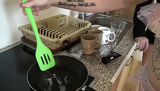 Handjob telur goreng sperma!