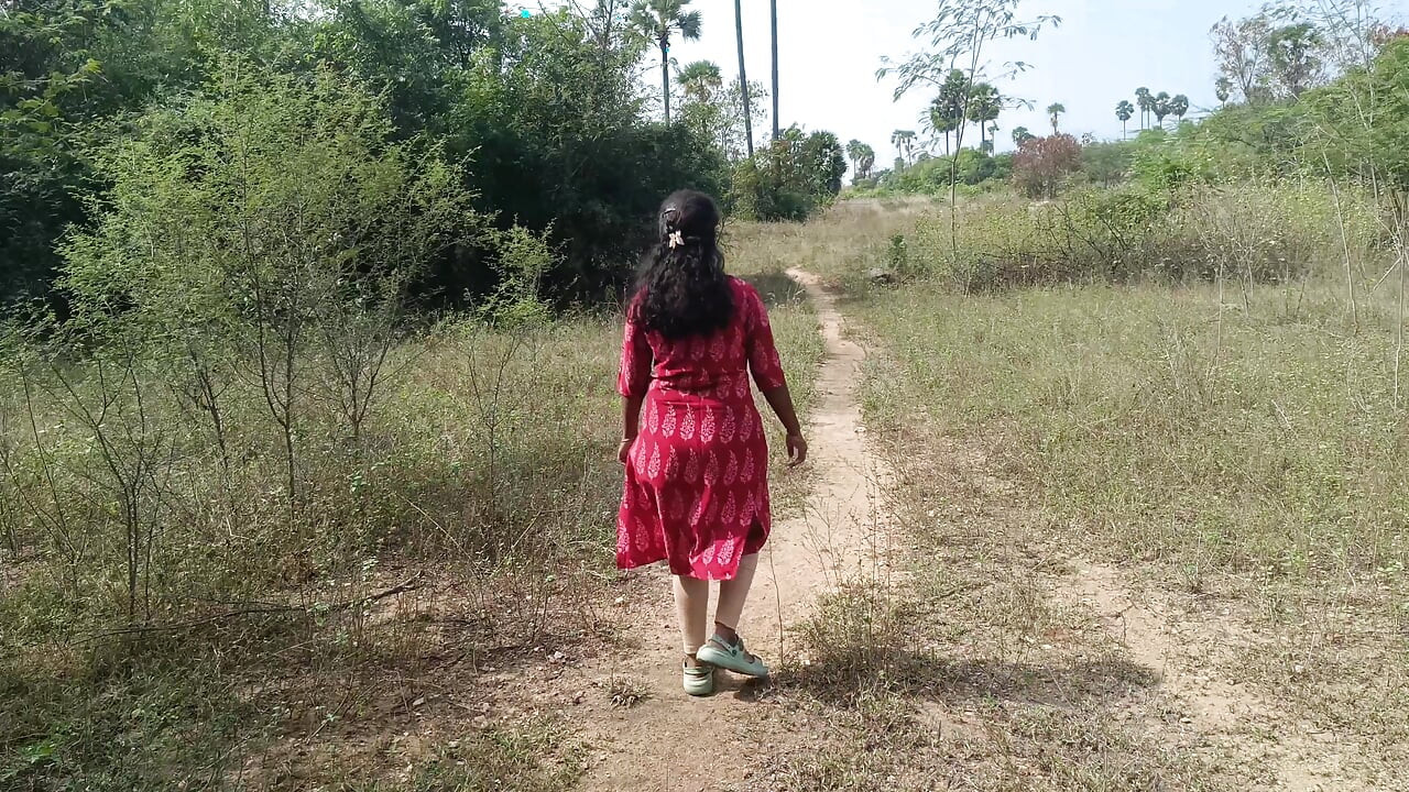 แม่บ้านเย็ดนอกบ้าน