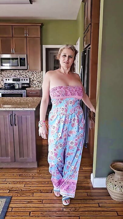 This Housewife has VERY BIG TITS compliation from ONLYFAN PAGE