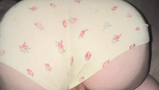 En iyi arkadaşım pembe sıkı amına boşalmam için yalvardı