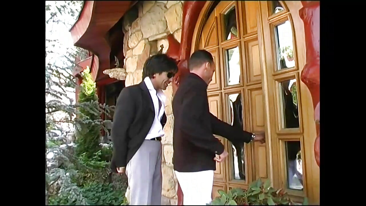 Bienvenue Dans Notre Chatte