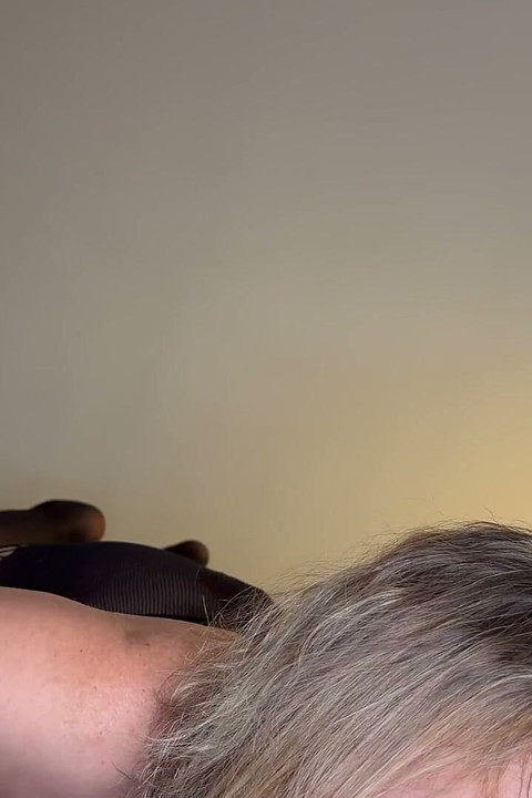 Alleggra the Sexy GILF Blows Mrflourish to Get His Admin Job