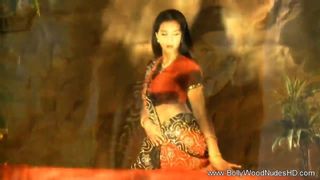 Sensuale rituale di danza dall&#39;india esotica