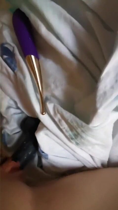 Menina se fode com força em bbc dildo e esguicha | Clipe 3