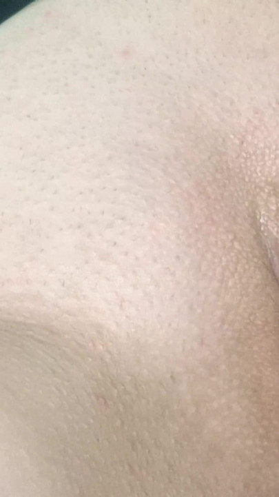 ブロンドの女性が自作ポルノで胸を触られるのを許す。|クリップ3