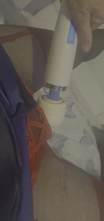 Il mio piccolo clitoride solo per te 11