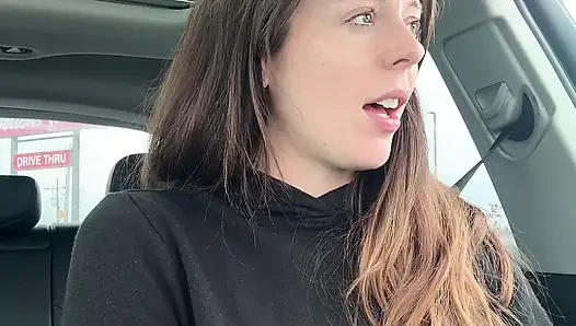 Cewek hot kanada dientot habis-habisan di drive thru!
