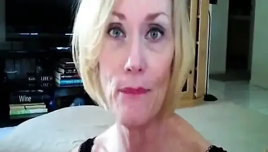 Melanie si seksi bejat: crot aku sayang!