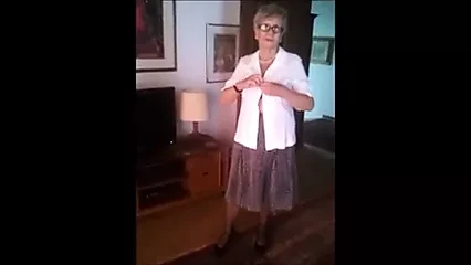 熟女人妻表演