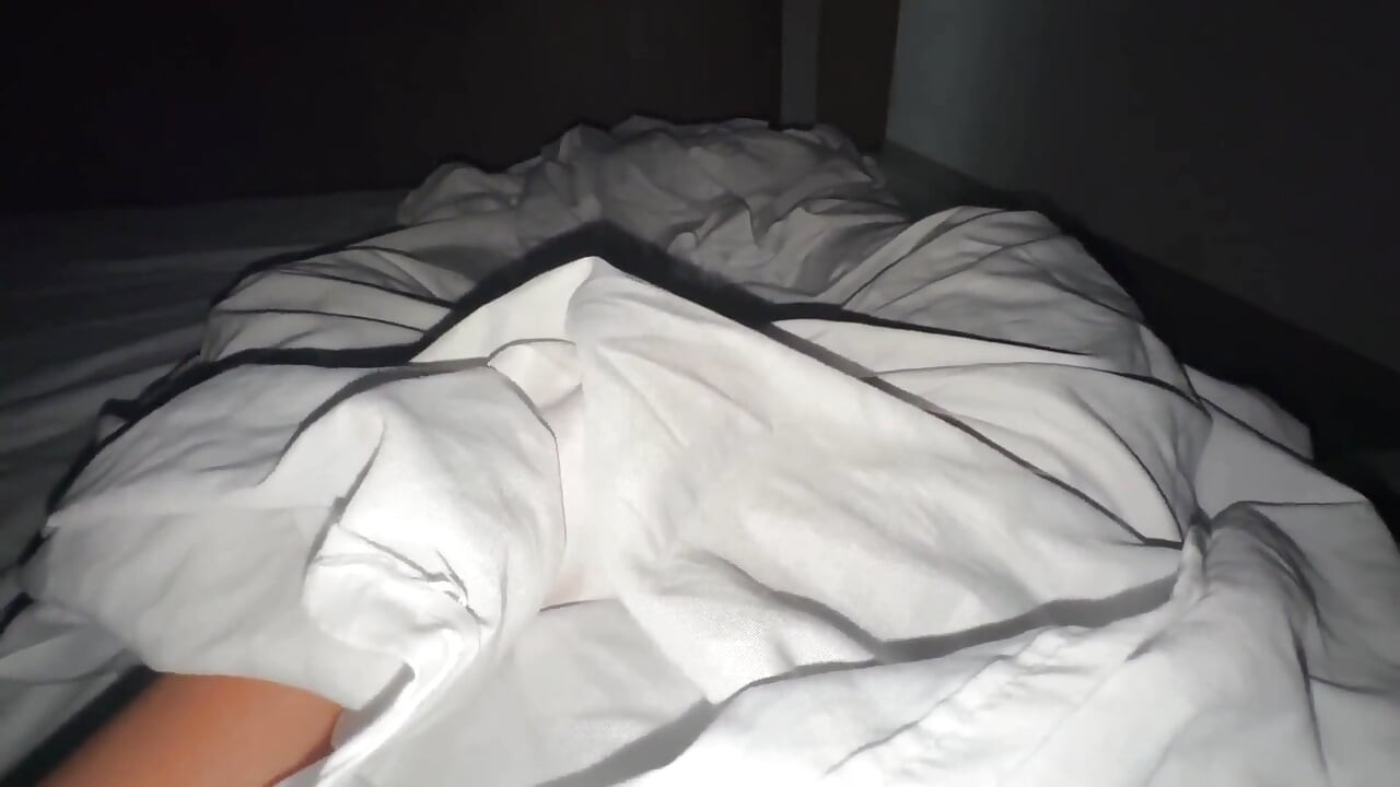 Perbincangan orgasme yang sengit sebelum pergi kerja di Hospital sebagai jururawat