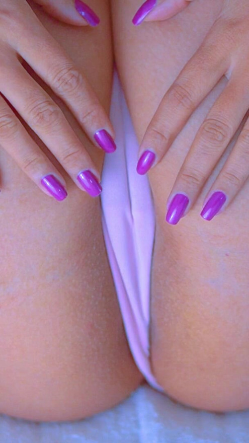 Peach Booty Latina's Puffy Pink Pussy: Glass Dildo Bliss HD | Clip 2