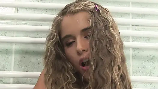 Beautyful nasty box of girl waits wide open for majestic hard penetrate it