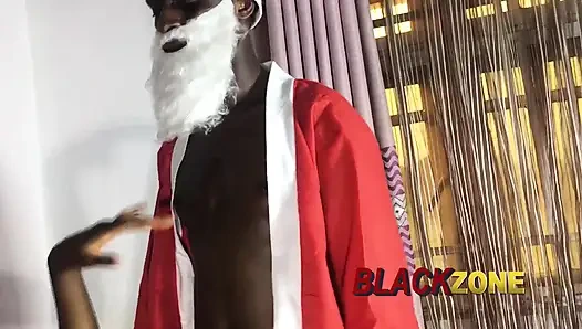 Санта на Рождество, сводная сестра заскучала и ее сводный брат пытался помочь ей