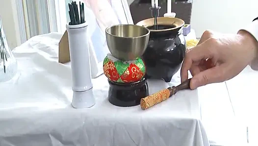 P113G04 A widow who is embraced by her brother-in-law who doesn't like her! The body is the sex of a woman who gets wet honestly!