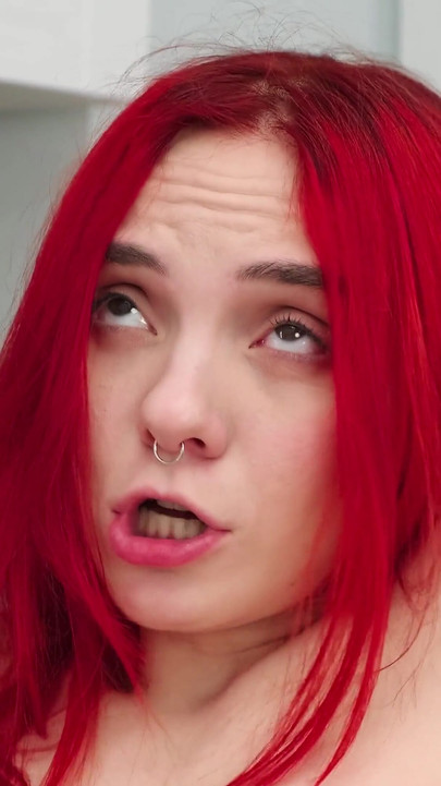 Cọ xát âm hộ trong khi pha cà phê