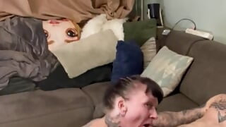Šukám všechny její těsné díry