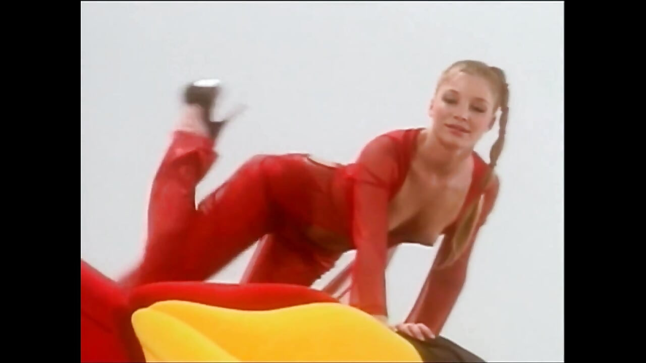 Jay Ashey, το τολμηρό και σέξι κορίτσι