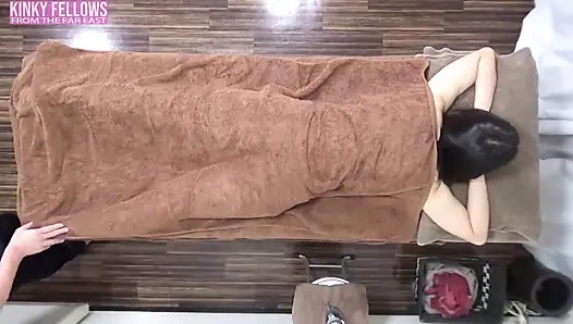 Uzun zerafet geri dönüyor: zarif bir güzellik derin, sıcak bir geceye sallıyor - bölüm 1