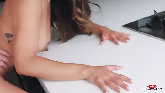 Mia nins eksotis dientot sama sam bourne si cowok beronding