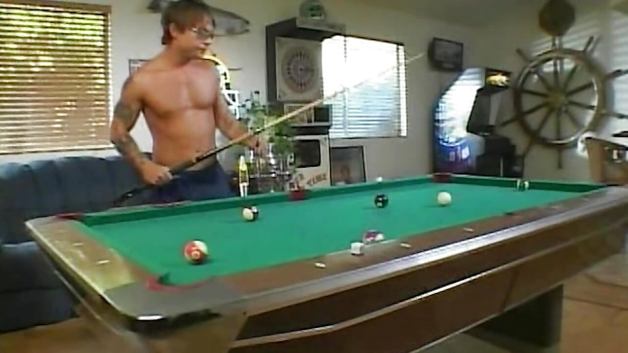 Begierde eskaliert bis nichts mehr harmlos ist bis alles