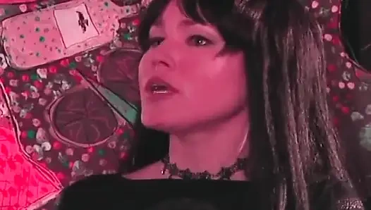 Di-fingering sampai muncrat di tangga umum