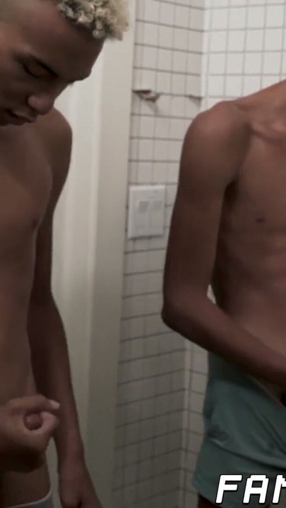 Black twink gets a haircut before jerk off session | Clip 1