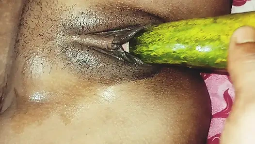 Hot Bhabi has such a beautiful Vajaina