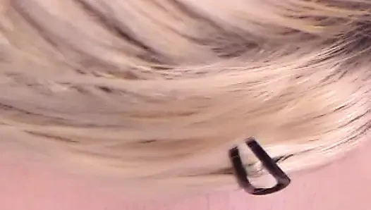 Zwei super heiße blonde teenager spielen mit sexspielzeug