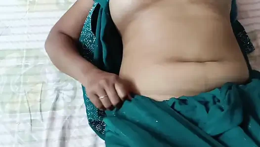 Tatlı kız arkadaşım yaramaz seks yapıyor