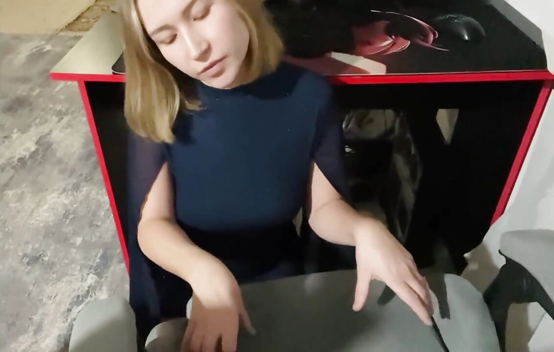 Secretary Gave a to Her Boss and Jumped on His Cock (scene)
