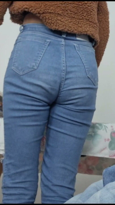 I jerked off to a naughty college girl who couldn't resist and fell with her mouth on her dick | Clip 1