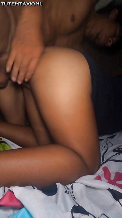 Jašem i dobijam puno mlečnog kurca