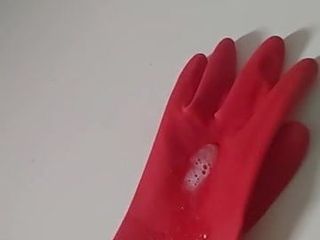 Сперма в резиновой перчатке