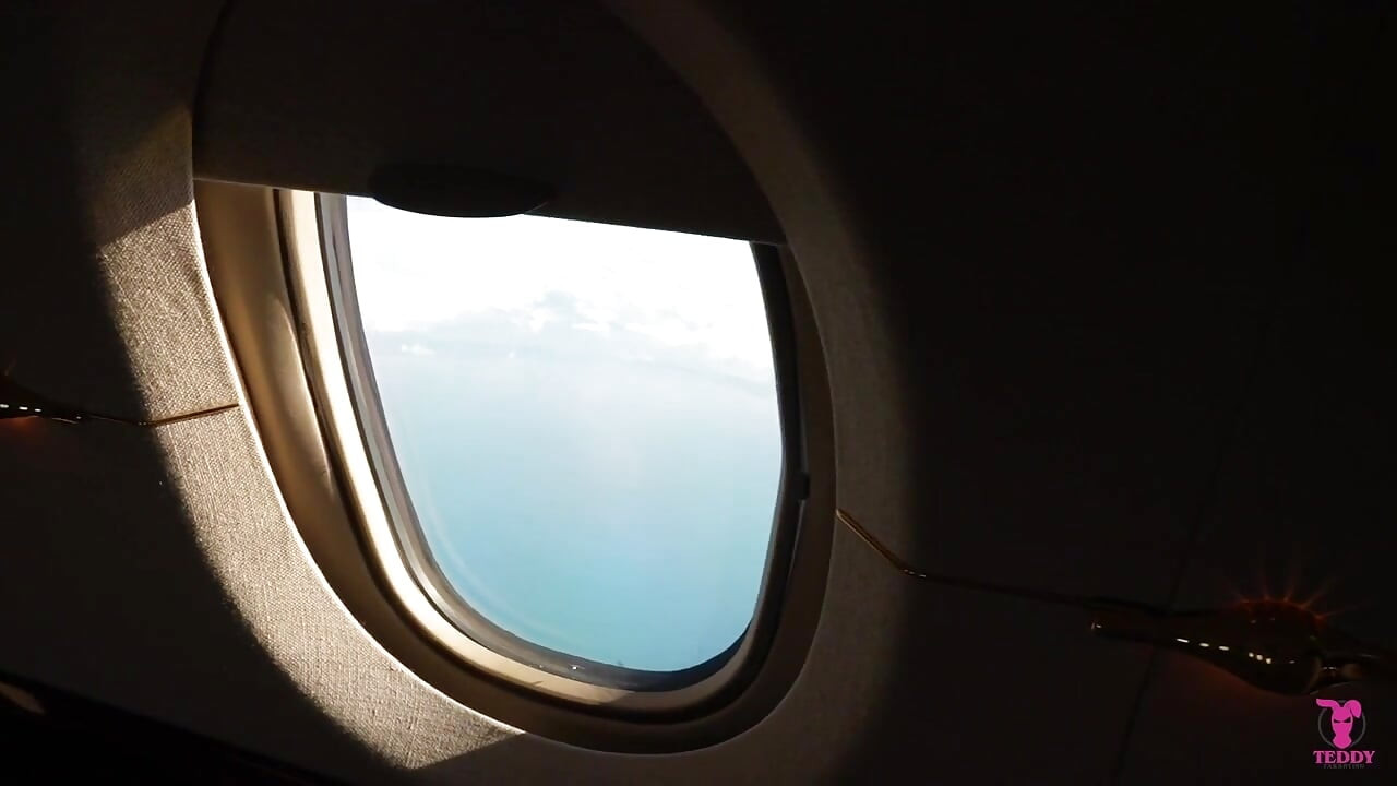 Asian Spinner Cj Miles Fucks Teddy Tarantino on Private Jet to Bahamas