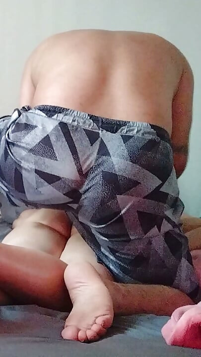 Learning to give massages with a woman who has a perfect body.