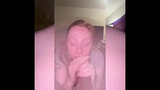 Юная киска растянута и получает кримпай от Чудовищного большого черного члена