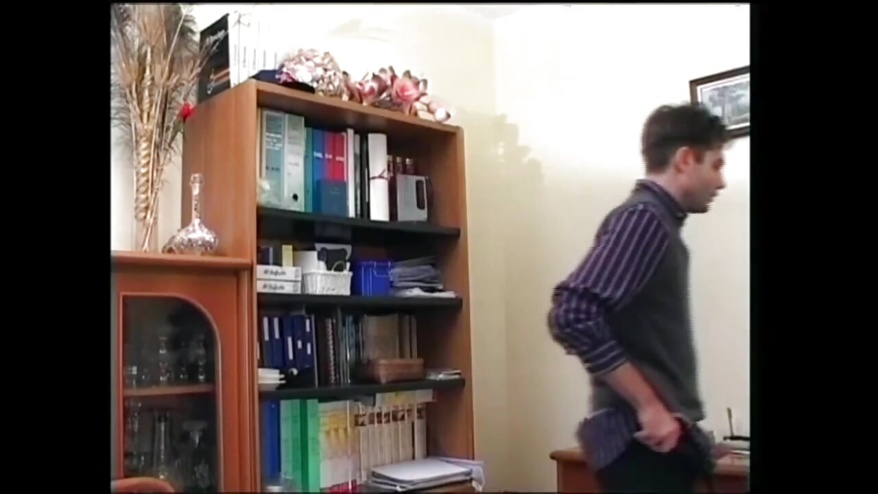 Nare en verdorven cougar houdt van enorme pikken! Vol.1