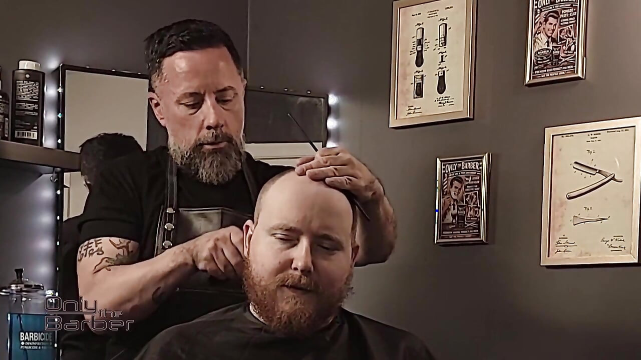 Dirty Barber Gives Bear More Than Just a Haircut!