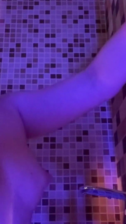 Beautiful and hardcore sex of 18 year old Montanasvibe in the shower | Clip 1