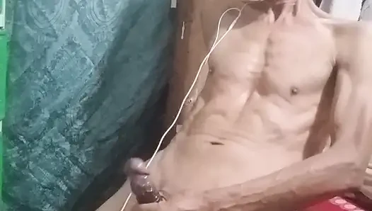 Porno film izlerken kendini tatmin etme