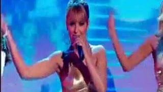 Girls aloud - sesuatu yang agak oooh live (edit super seksi)