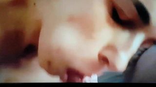 स्लट धीमा इतालवी मुख-मैथुन कमशॉट मुँह में