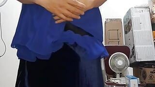 Blue velvet skirt masturbation